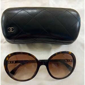 Authentic CHANEL Sunglasses Polarized Great condition